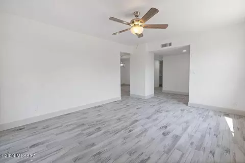 414 E 23rd St, Tucson, AZ 85713 photo 9