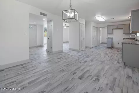 414 E 23rd St, Tucson, AZ 85713 photo 13
