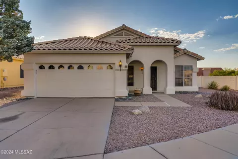 88 S Palace Gardens Dr, Tucson, AZ 85748