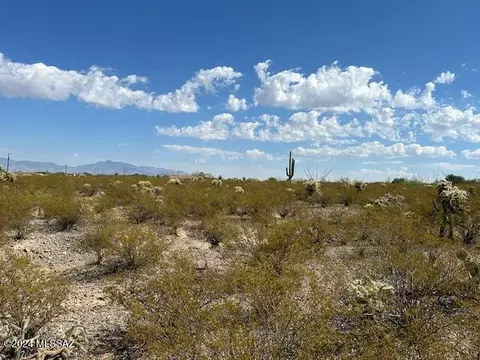 1949 W Three Kings Rd, Vail, AZ 85641