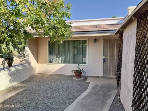 6105 E Timrod St, Tucson, AZ 85711