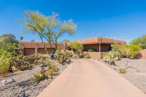 6887 N Placita Chula Vis, Tucson, AZ 85704