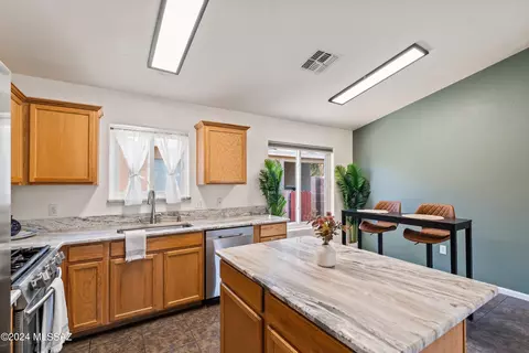 7820 S Sentinal Stone Dr, Tucson, AZ 85756 photo 11