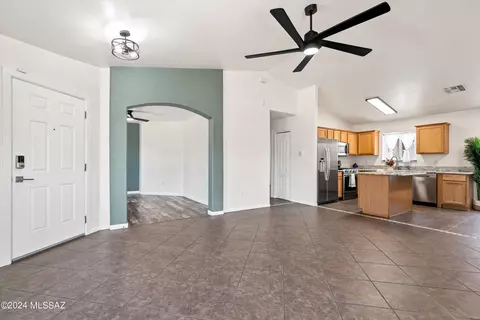 7820 S Sentinal Stone Dr, Tucson, AZ 85756 photo 8