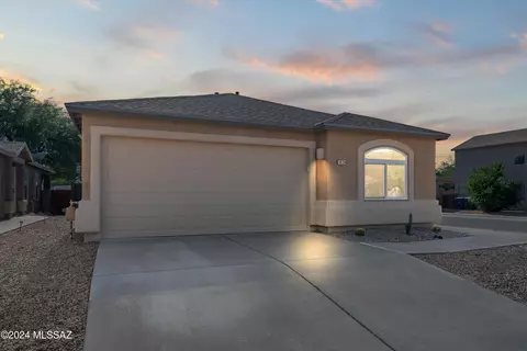 7820 S Sentinal Stone Dr, Tucson, AZ 85756