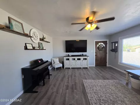 153 W Crestview Ave, Benson, AZ 85602 photo 6