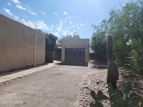 4333 W Pyracantha Dr, Tucson, AZ 85741