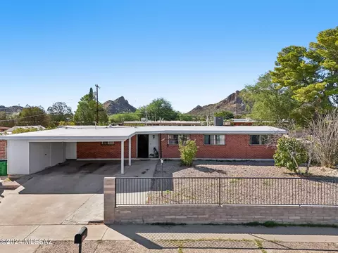 5630 S Hildreth Ave, Tucson, AZ 85746