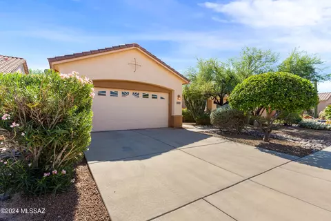 7485 W Suncatcher Dr, Tucson, AZ 85743