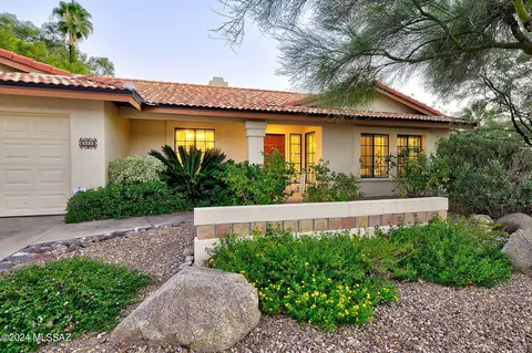 5725 N Va Umbrosa, Tucson, AZ 85750