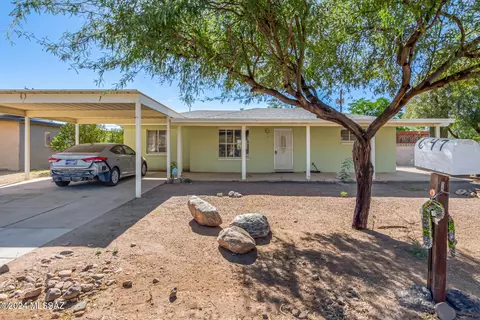 647 W Santa Paula St, Tucson, AZ 85706