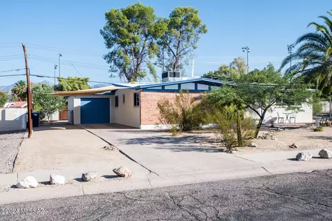 6809 E Hayne St, Tucson, AZ 85710