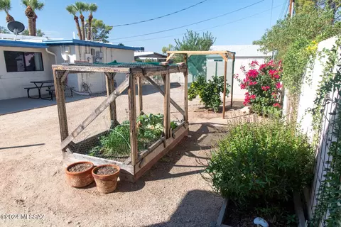 Exterior - 6809 E Hayne St, Tucson, AZ 85710 photo 4 of 7