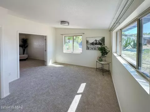 Living - 6809 E Hayne St, Tucson, AZ 85710 photo 3 of 4