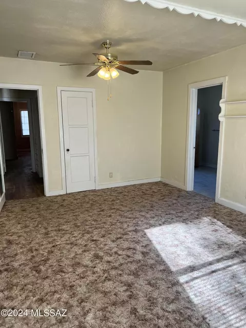 Bedroom - 172 S Austin Blvd, Willcox, AZ 85643 photo 2 of 3