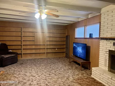 Living - 172 S Austin Blvd, Willcox, AZ 85643 photo 4 of 4