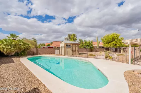 9819 N Stonecreek Pl, Tucson, AZ 85742