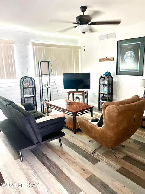 1776 S Palo Verde #E214, Tucson, AZ 85713
