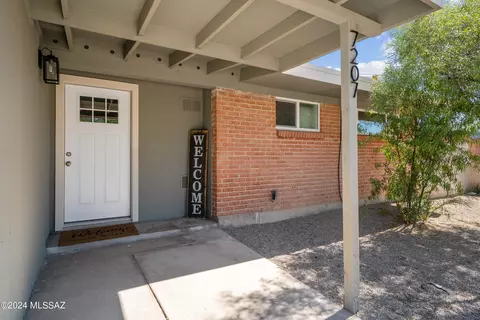 7207 Eli Dr, Tucson, AZ 85710 photo 4