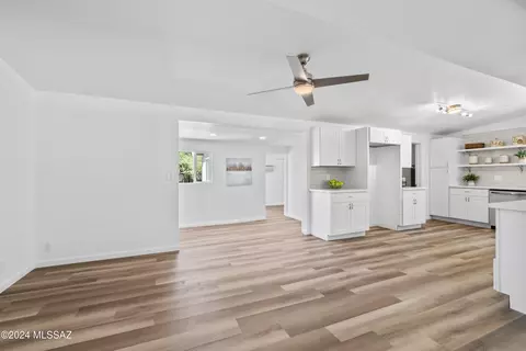 7207 Eli Dr, Tucson, AZ 85710 photo 16