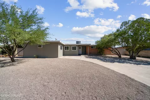 7207 Eli Dr, Tucson, AZ 85710