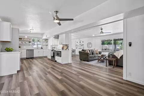 7207 Eli Dr, Tucson, AZ 85710 photo 7