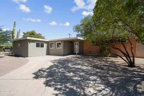 7207 Eli Dr, Tucson, AZ 85710 photo 2