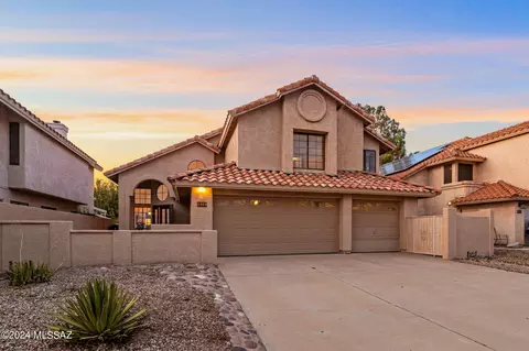 9409 E Star Water Dr, Tucson, AZ 85749