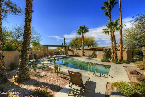 Exterior - 1685 E Deer Shadow Ln, Oro Valley, AZ 85737 photo 10 of 11