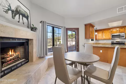 Dining - 1685 E Deer Shadow Ln, Oro Valley, AZ 85737 photo 2 of 3
