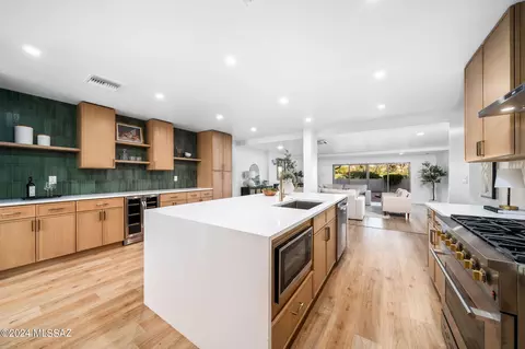 2742 W Magee Rd, Tucson, AZ 85742