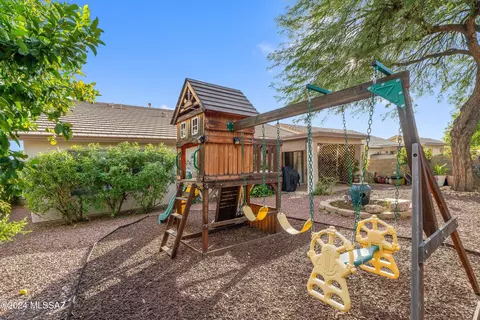 Exterior - 10239 E Gray Hawk Dr, Tucson, AZ 85730 photo 6 of 6