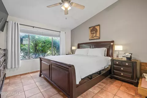 Bedroom - 10239 E Gray Hawk Dr, Tucson, AZ 85730 photo 1 of 4