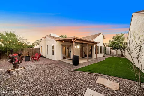 2806 W Carnation Pl, Tucson, AZ 85745