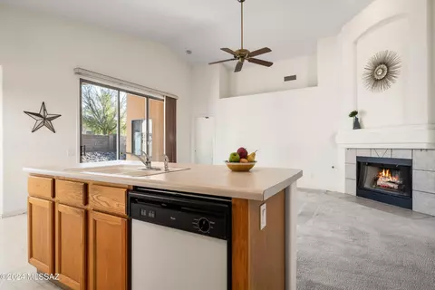 Kitchen - 9820 E Cisco Ct, Tucson, AZ 85748 photo 1 of 4