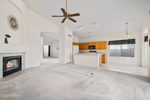 Living - 9820 E Cisco Ct, Tucson, AZ 85748 photo 1 of 5