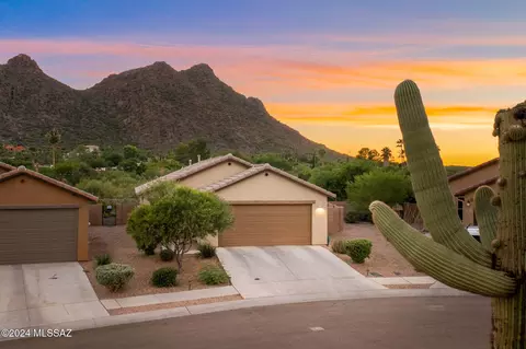 2979 W Dakota Vista Way, Tucson, AZ 85746