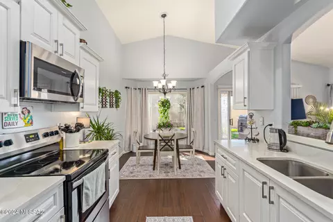 7325 W Beryllium Ln, Tucson, AZ 85743