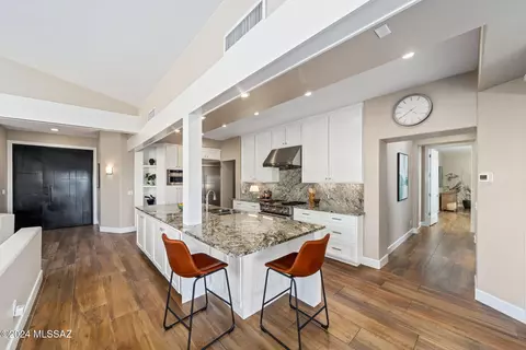 Kitchen - 3732 E Windy Point Dr, Tucson, AZ 85718 photo 4 of 4