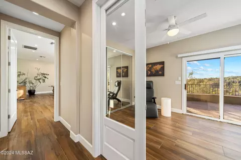 Entry Way - 3732 E Windy Point Dr, Tucson, AZ 85718 photo 5 of 7