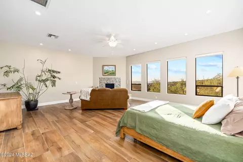Bedroom - 3732 E Windy Point Dr, Tucson, AZ 85718 photo 1 of 5