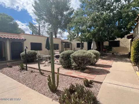 105 W Calle Del Ano, Green Valley, AZ 85614