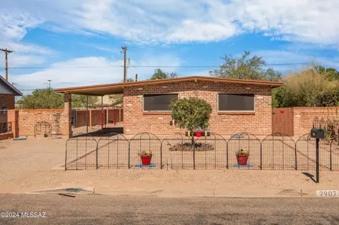 2907 E 24th St, Tucson, AZ 85713