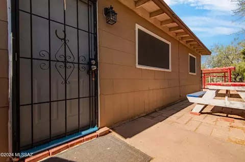2907 E 24th St, Tucson, AZ 85713 photo 5