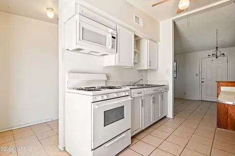 2907 E 24th St, Tucson, AZ 85713 photo 11