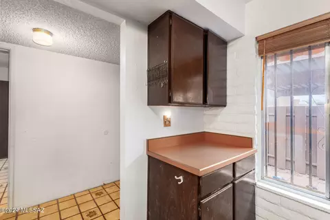Entry Way - 7752 E Kenyon Dr, Tucson, AZ 85710 photo 1 of 2