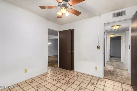 Entry Way - 7752 E Kenyon Dr, Tucson, AZ 85710 photo 2 of 2