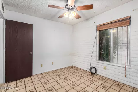 Bedroom - 7752 E Kenyon Dr, Tucson, AZ 85710 photo 6 of 6