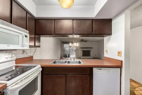 Kitchen - 7752 E Kenyon Dr, Tucson, AZ 85710 photo 3 of 3