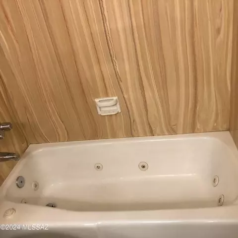 Bath - 4452 E Fort Lowell Rd, Tucson, AZ 85712 photo 5 of 5